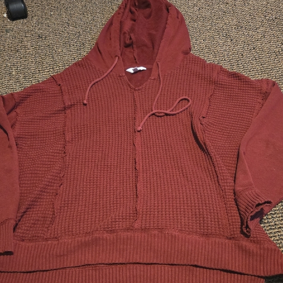 Time and Tru Tops - Time & Tru Maroon Waffle Knit Raw Hem  Sweatshirt Hoodie